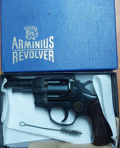 Schreckschussrevolver Arminius HW 1 G – Bild 5