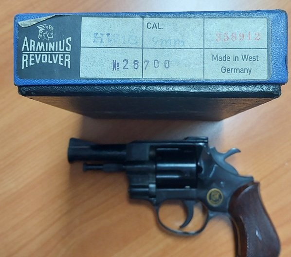 Schreckschussrevolver Arminius HW 1 G – Bild 4