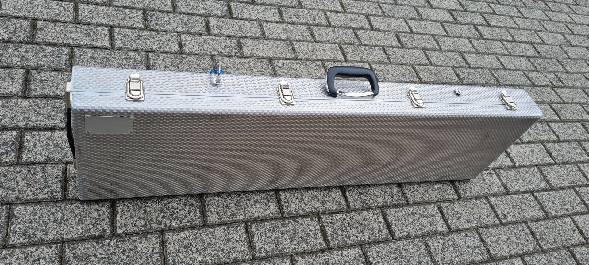Alu Waffen Gewehr Koffer von Eisele, mit Custom und Rollen, pp. – Bild 3