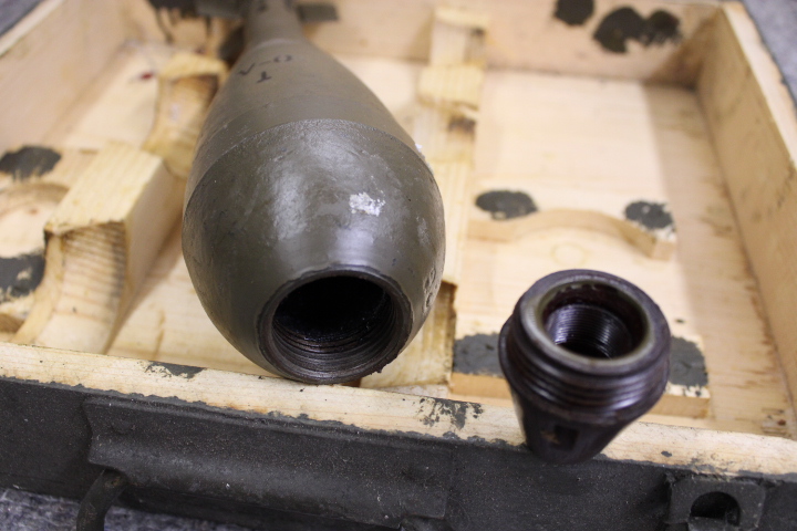 Granate 80 mm in Holzkiste Deko Munition Sammler – Bild 2