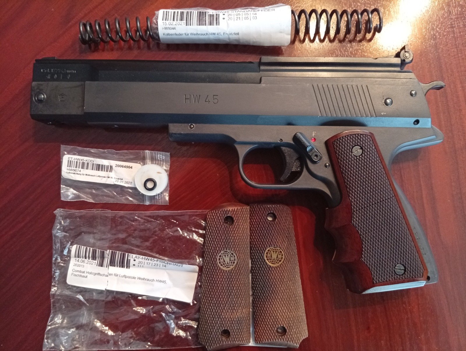 Luftpistole Weihrauch HW45 mit Zubehör – Bild 1