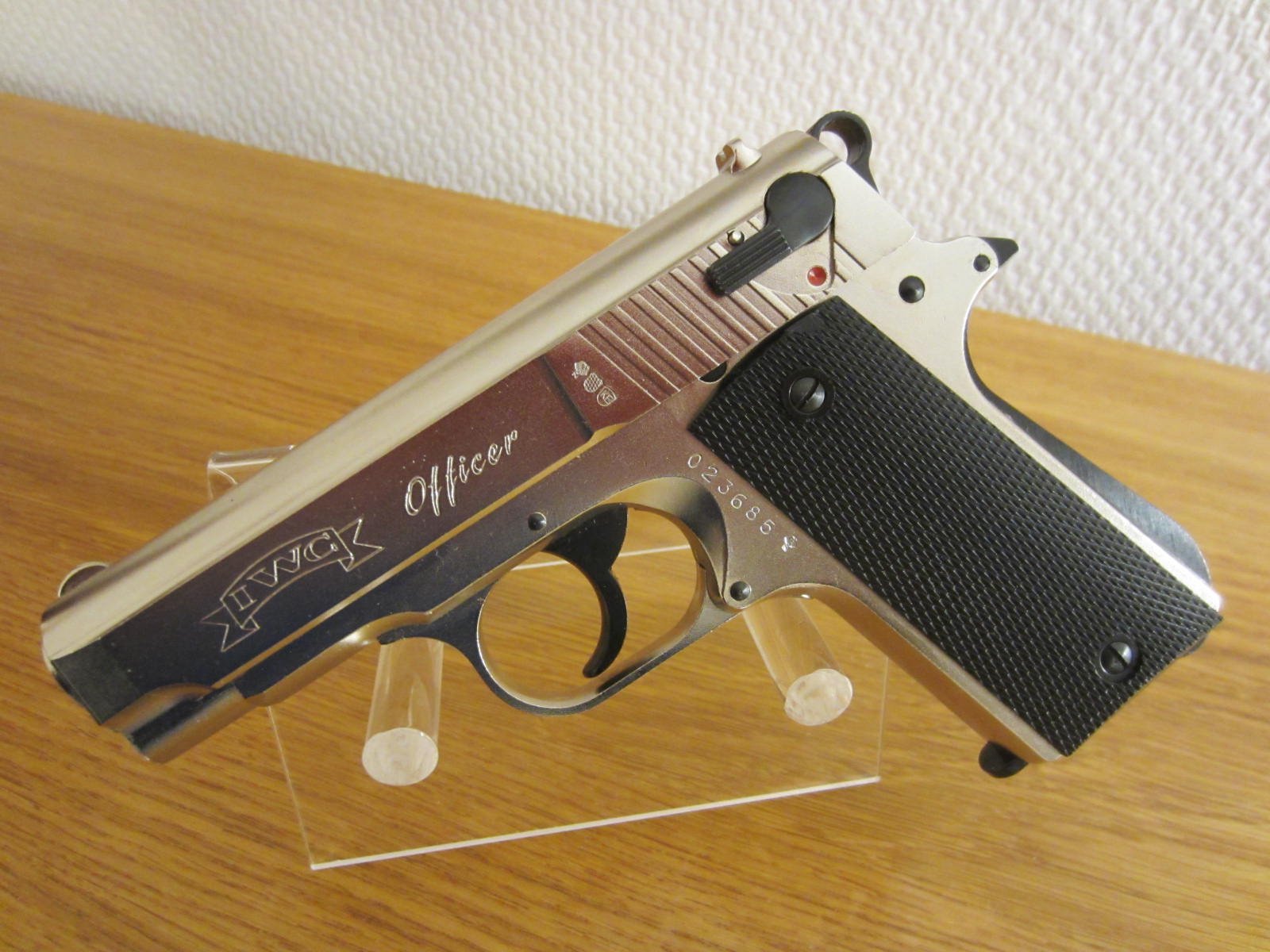 ERMA-IWC Officer, glanzvernickelt, Kaliber 8mm K, PTB 398 – Bild 2