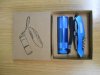 Taschenlampe und Messer