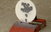 Self-Setting Steel Plate - 200mm Round | Selbstaufstellendes Stahlziel aus 500 Brinell-Stahl +Feder