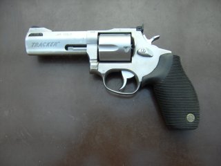 Revolver TaurusTracker Cal. .45 LC