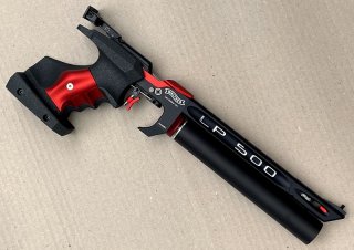 PRESSLUFTPISTOLE WALTHER LP500-M "SONDERDESIGN ROT" - "MEISTERMANUFAKTUR" - "MECHANISCHER ABZUG"