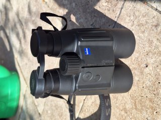 Zeiss Victory 10x56 T* RF Fernglas