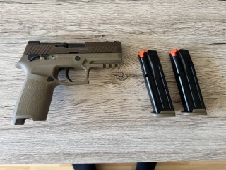 SIG Sauer P320 M18 inkl. Holster