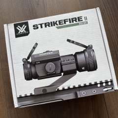Vortex Strikefire II mit Cantilever Mount 1/3 Co-Witness +++TOP+++
