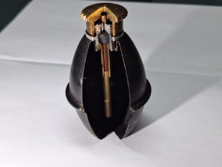 Schnittmodell Handgranate 38