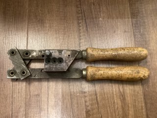 Gebrauchte 3 - fach GIEßZANGE / Kokille Dia.311 - FLAT GC von Klaus Wich mit Griffen