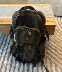 Halti Kauris Rucksack mit Hocker / 42l