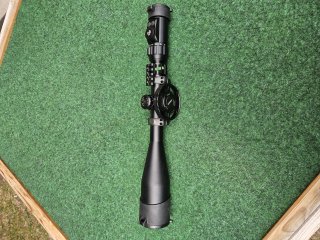 Zielfernrohr UTG ACCUSHOT, 30 mm, 8-32x56