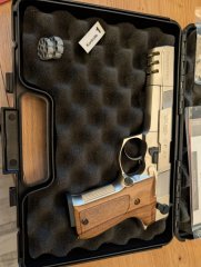 Walther CP 88 Competition Nickel mit extra Holzgriffschalen und 2 Trommelmagazine