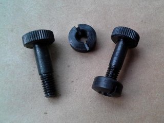 Schrauben für das Bajonett 98/05.