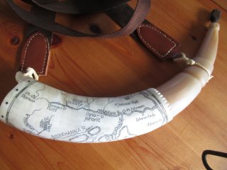 Pulverhorn scrimshaw , Replikat 1750-90