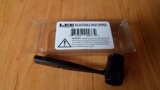 Einstellbares Pulvermaß für Schwarzpulver, Schrot