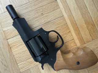 ME 38 Compact - PTB 542 - 9mm Knall - Holzgriffschaeln