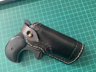 Derringer PTB 550 mit Lederholster