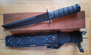 Neues original KA-BAR Tanto 1245 Kampfmesser Teilwellenschliff Nylonscheide neu und unbenutzt
