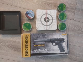Browning Buck Mark URX Wie neu