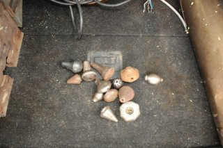 13 SCHWERTKNÄUFE KONVOLUT ANTIK ??? SCHMIEDEARBEIT für historische SCHWERTER