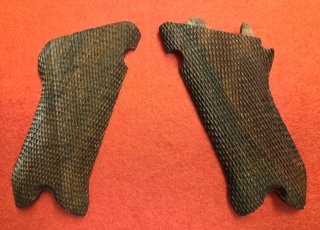 Griffschalen Nussbaum für Pistole Parabellum Luger P.08 . Scheinbar unbenutzt / Top