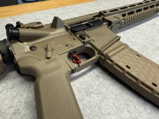 Oberland Arms OA-15 M5 Premium CERAKOTE FDE Kaliber .223 Remington Luger 16,75" Lauf SPARTAC EDITION