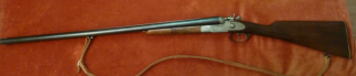 Hahn Doppellinte Larranaga im Kaliber 12/70 mit einfacher Gravur von jagdszenen