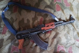 NVA Grenztruppen Kalaschnikow Deko Vollmetall AK 47 Fallschirmjäger mit Klappschaft