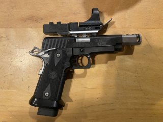 STI 2011 "Stinger" IPSC Open Racegun – Kal. 9mm – Custom-Tuning von Prommersberger