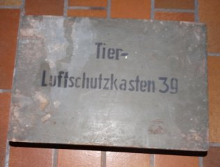 Tier - Luftschutzkasten 39