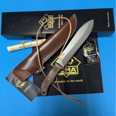 PUMA Robuster, Nussbaumholz