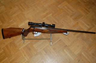Rep. Büchse Krico Kal 22WinMag +ZF Tasco 4 x 32 Abs 1 auf Festmontage im Top Zustand