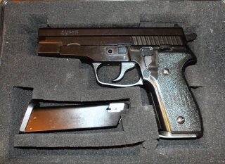 HFC P229 Nachbau (SUPER) GBB Kurzwaffe, Pistole, 6mm BB, mit Ersatzmagazin
