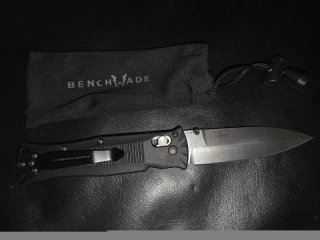 Biete ein Benchmade 530 mit Tasche