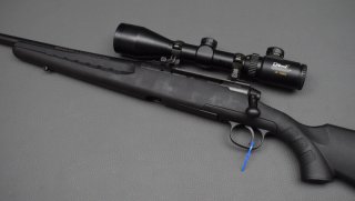 Repetierbüchse Savage Axis links, Kaliber 30-06Spring, ZF 1,5-7x50E LP, gut