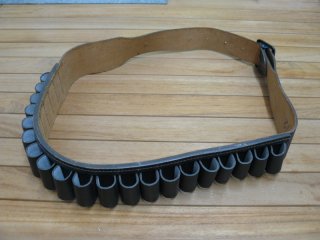Sehr guter Echt-Leder Patronengürtel für 20 Schrotpatronen Kal. 16/70
