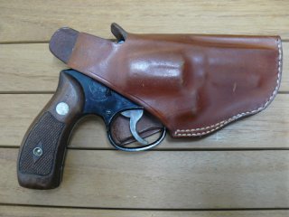 Echtleder-Holster Ross für S&W J-Rahmen und andere mit 2 Zoll Lauf, auch für Röhm RG59