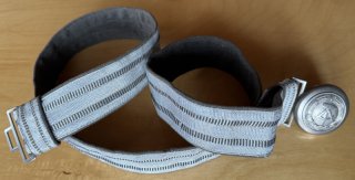 Neu, neuwertig; originale Paradefeldbinde (Paradekoppel) für Offiziere der Nationalen Volksarmee (NV