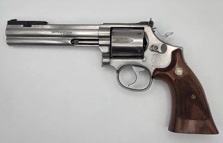 Smith & Wessen Revolver 686-3 Practical Champion + 400 Patronen .357Mag / .38Special