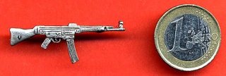 Sturmgewehr 44 Wehrmacht als Metall-Anstecker