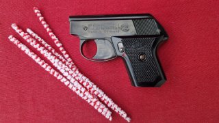 Bester Taschenflak ===> PERFECTA G2 "D.B.P." / 6 mm Flobert -- PTB -8\69 --
