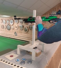 Auflageständer, Schießhilfe, Stativ, Schießauflage für Gewehr u. Pistole Schützen Zirbe