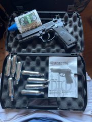 Beretta Mod. 92 FS CO2 Airsoft 6 mm BB – Koffer + Zubehör – sehr guter Zustand