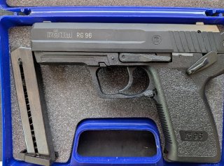 Röhm RG96 Schreckschuss Pistole