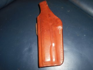 Bianchi Holster 19 für 45. Auto