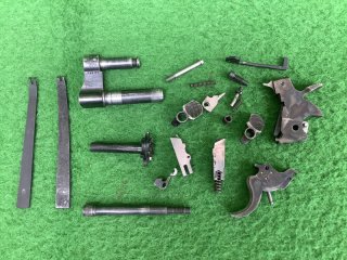 Ersatzteile für älteren Revolver Smith & Wesson, z.B. Victory, M&P