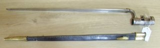 England Tüllenbajonett für Martini Henry mit Lederscheide