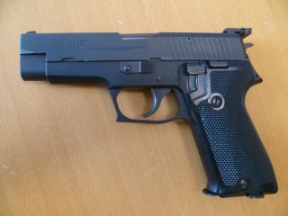 Pistole SIG Sauer P220 9mm Luger